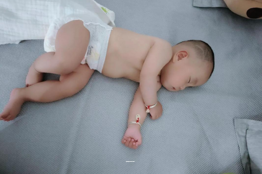 攸县三个月宝宝发育标准